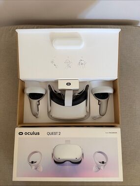 Oculus Quest 2 Standalone VR Headset with White Controllers